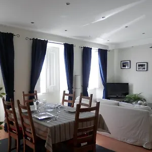 Cozy In Center Lisbon